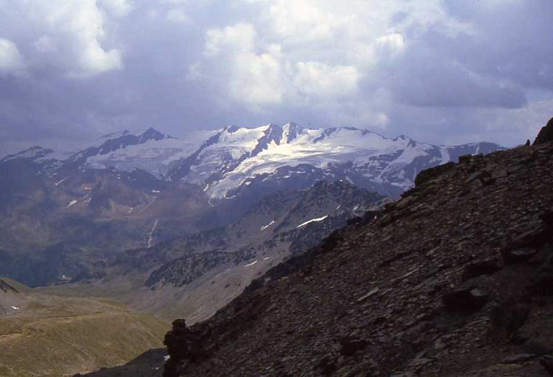 20-Dal Passo Madriccio,la Val Martello,agosto 1986.jpg